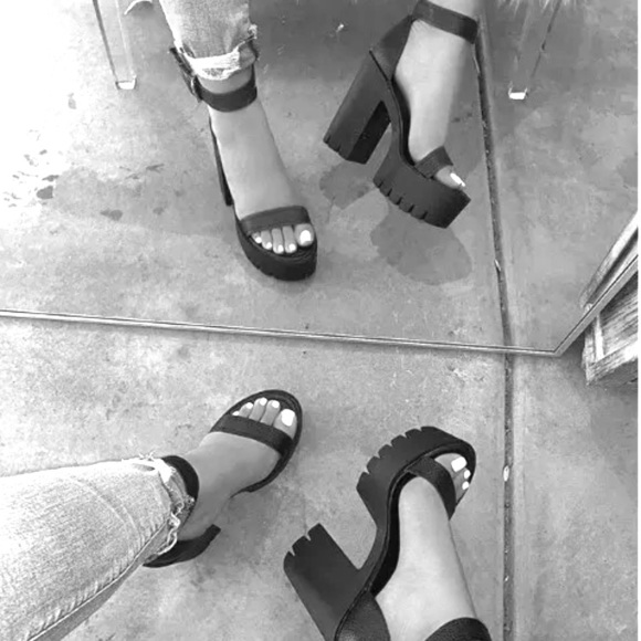 Vibe Dollz Heels-Black - Picture 2 of 2